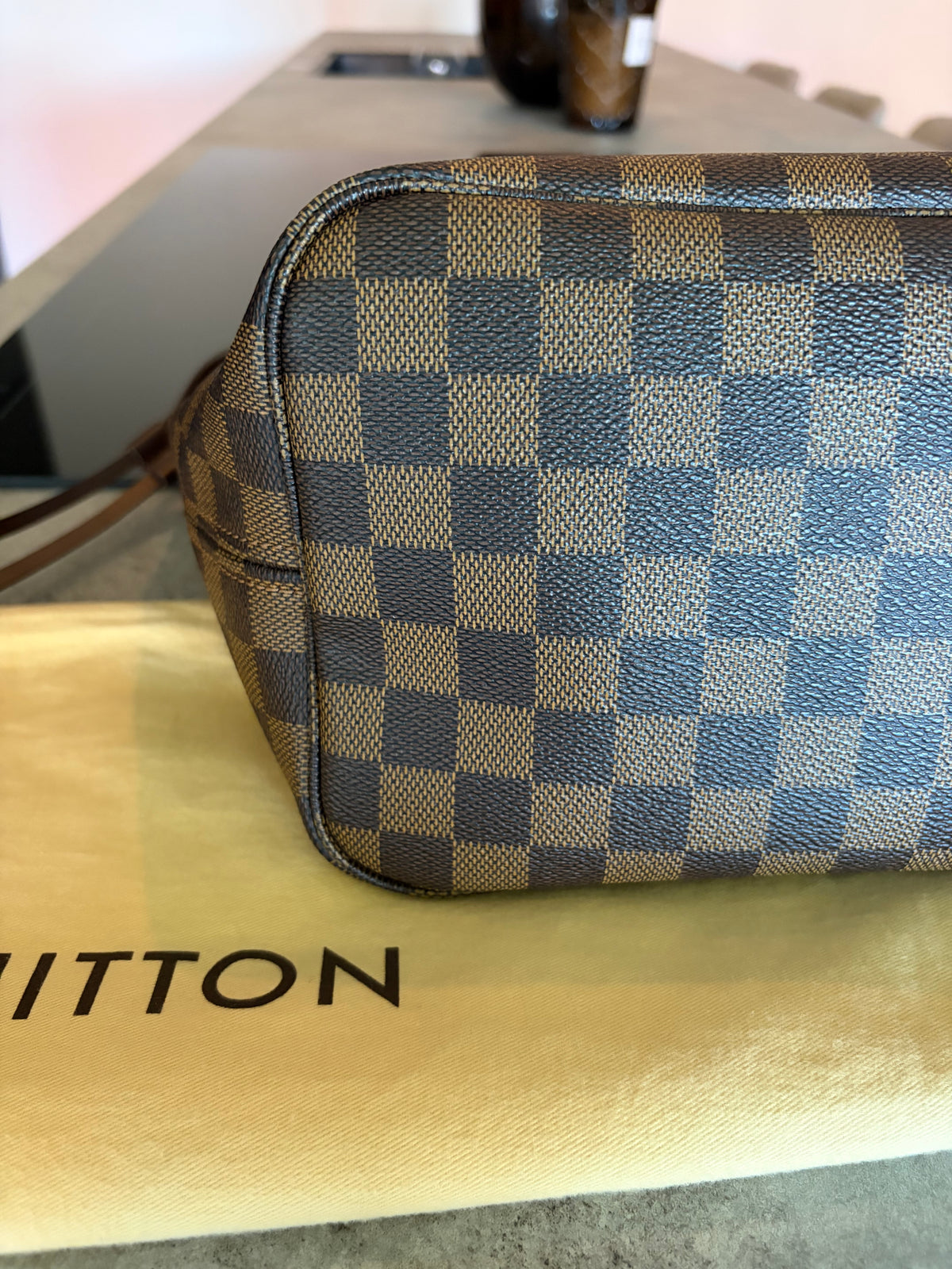 Louis Vuitton Neverfull MM Damier Ebene, detail view 11