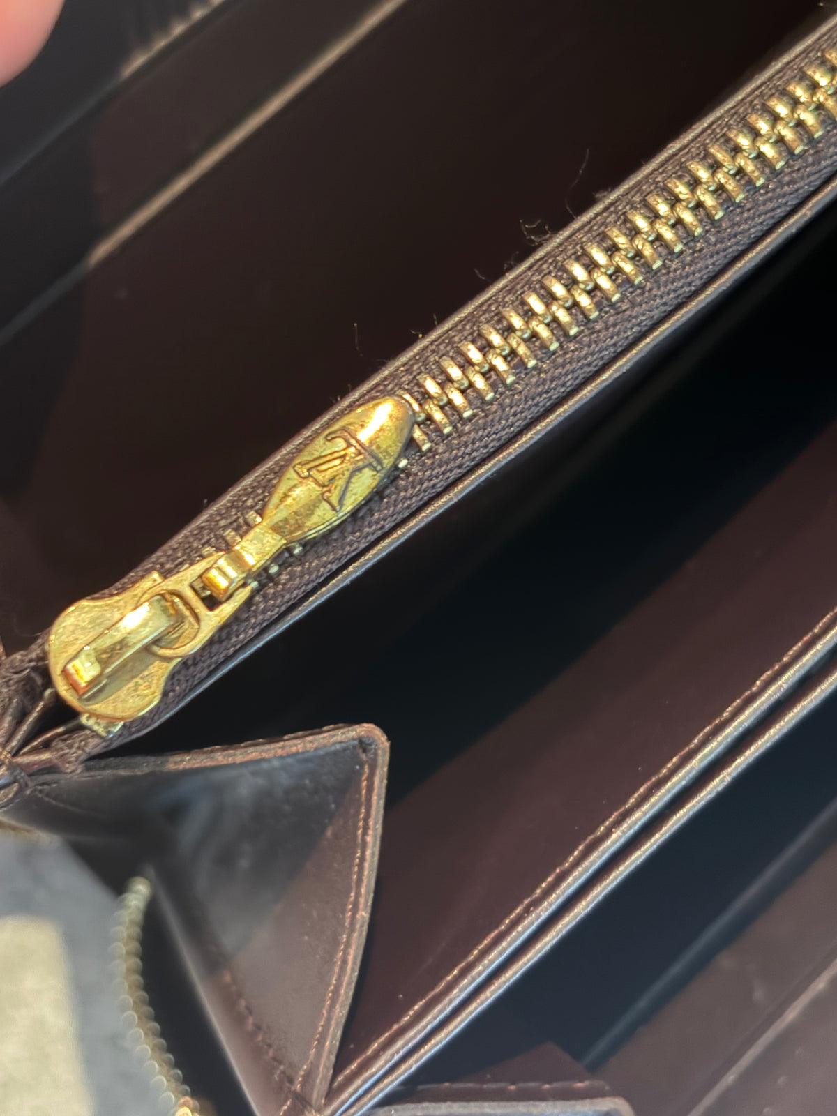 Louis Vuitton Zippy Wallet burgundy Vernis, detail view 10