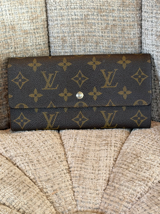 Louis Vuitton Sarah Wallet Monogram canvas, front view