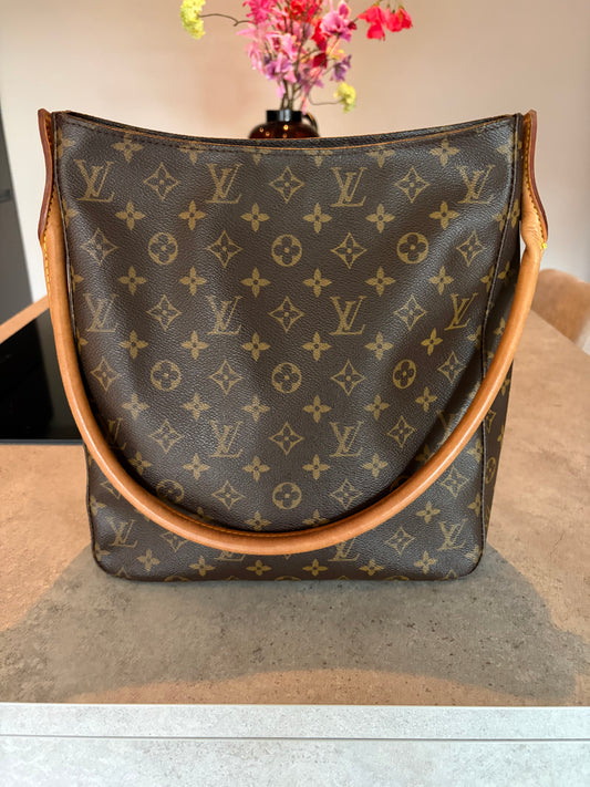 Louis Vuitton Looping GM Monogram canvas, front view