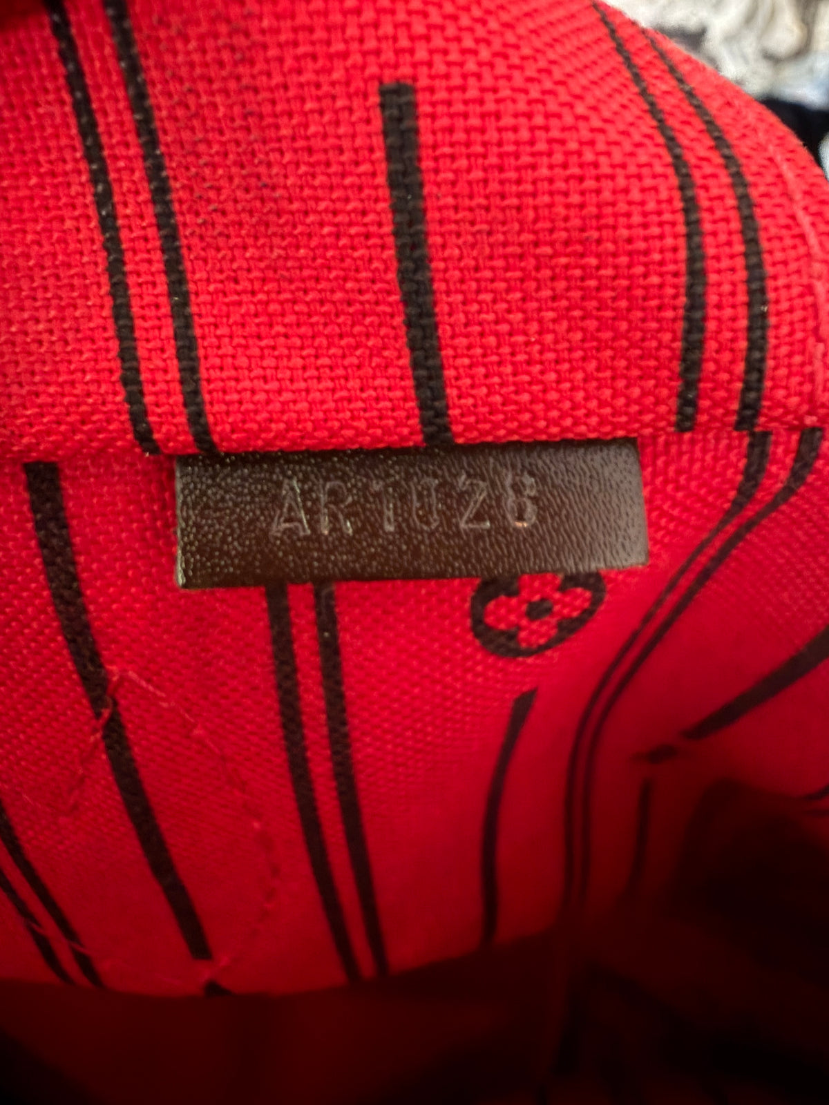 Louis Vuitton Neverfull MM Damier Ebene, detail view 18