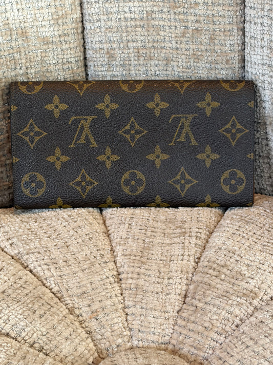 Louis Vuitton Sarah Wallet Monogram canvas, side view