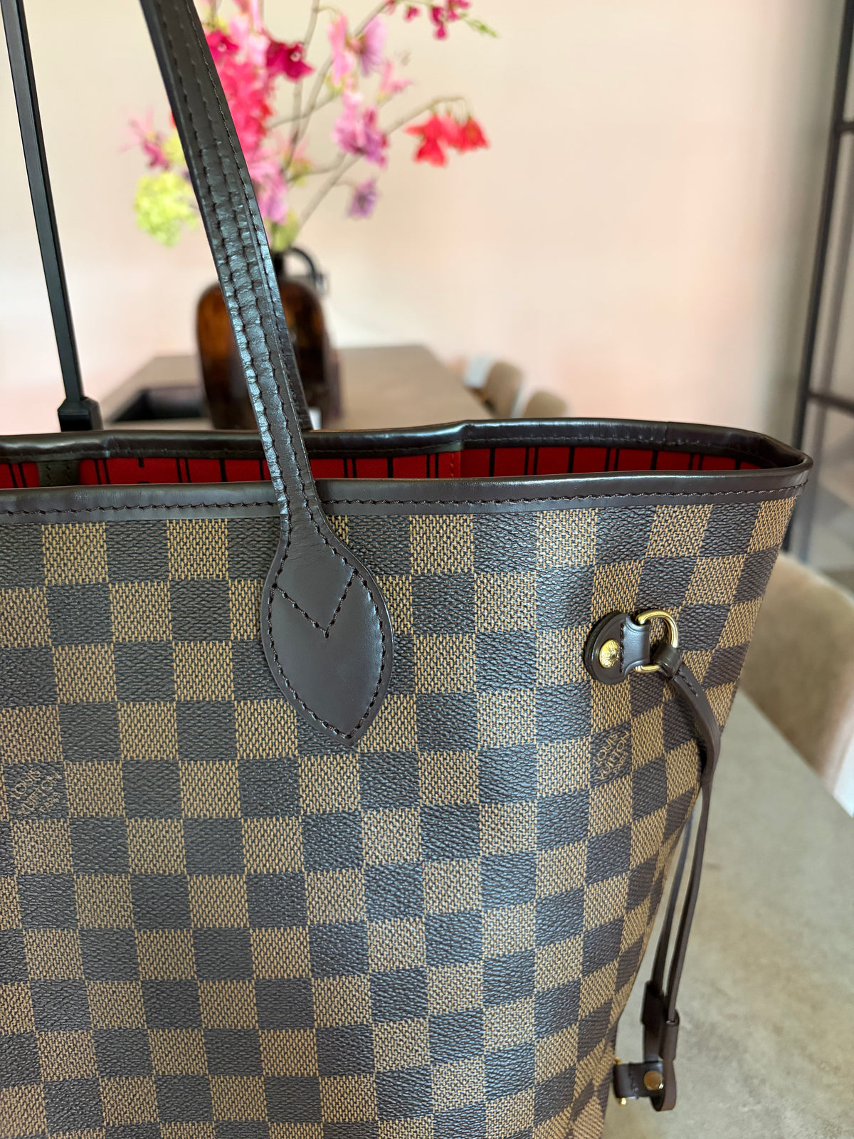 Louis Vuitton Neverfull MM Damier Ebene, interior view