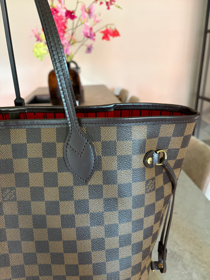 Louis Vuitton Neverfull MM Damier Ebene, interior view