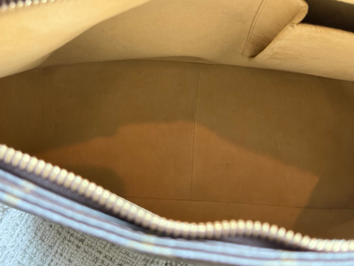 Louis Vuitton Monogram Looping Canvas GM, detail view 13