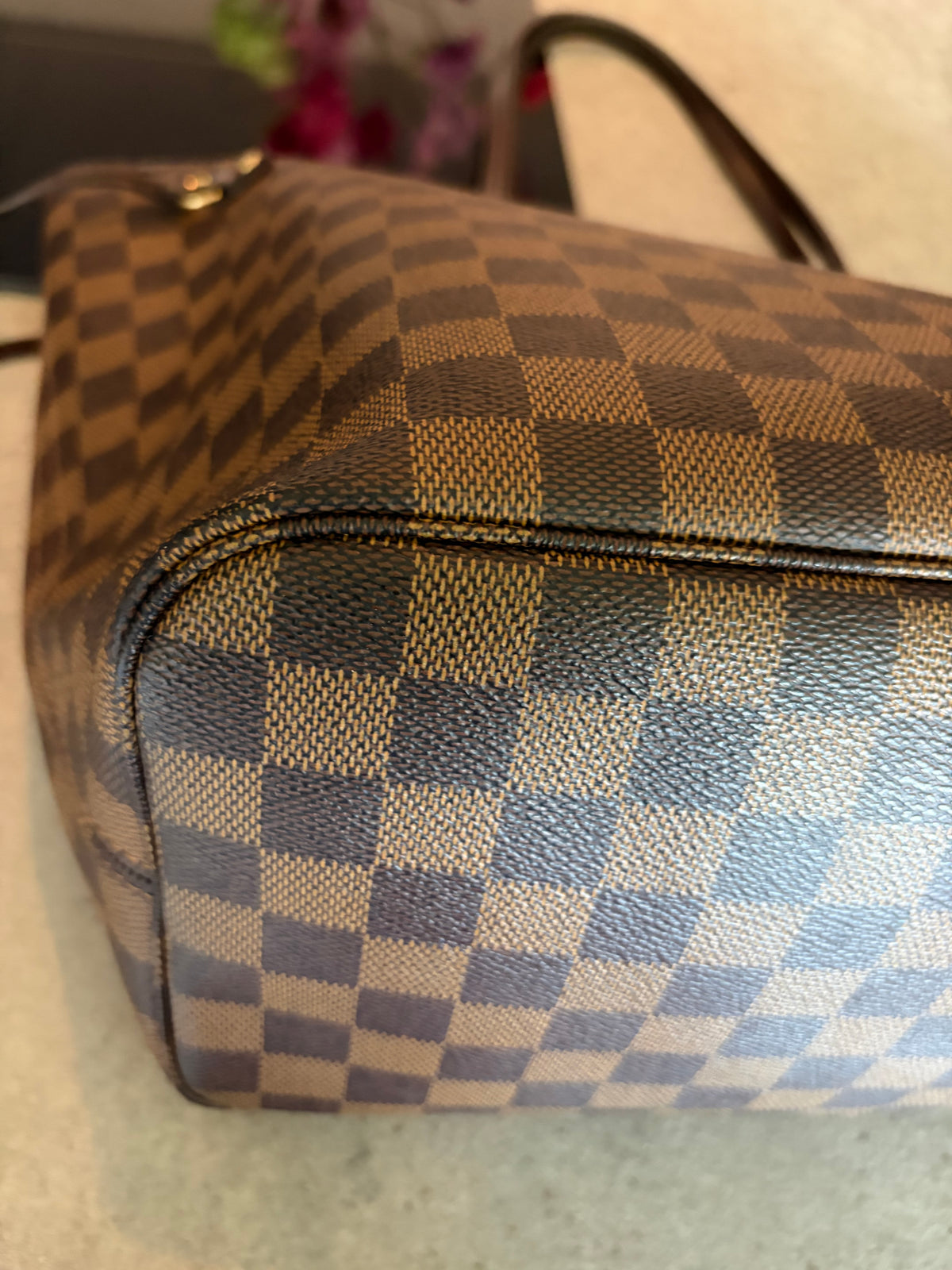 Louis Vuitton Neverfull MM Damier Ebene, detail view 12