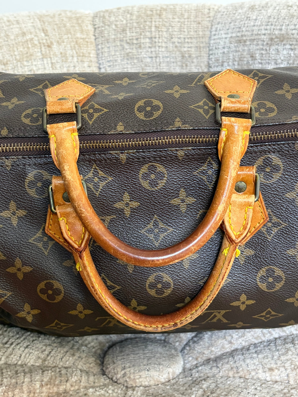 Louis Vuitton Speedy 30 Monogram Canvas, condition detail