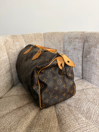 Louis Vuitton Speedy 30 Monogram canvas, back view