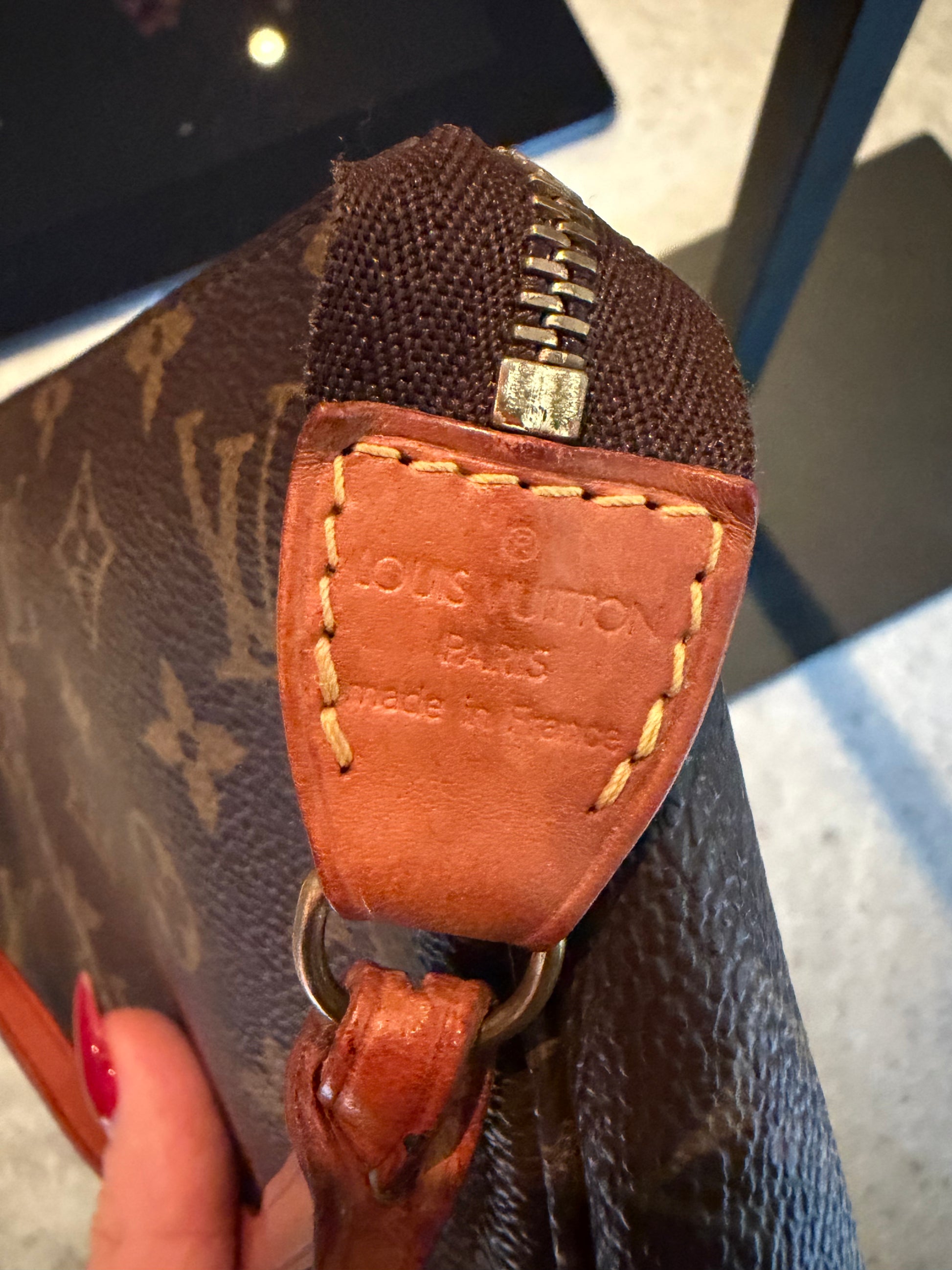 Louis Vuitton Pochette Accessoires Monogram canvas, handle detail
